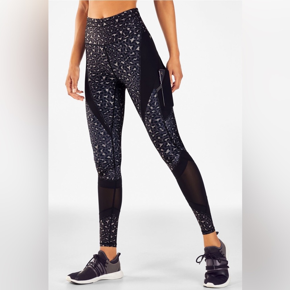 Fabletics Ultracool Shine Leggings